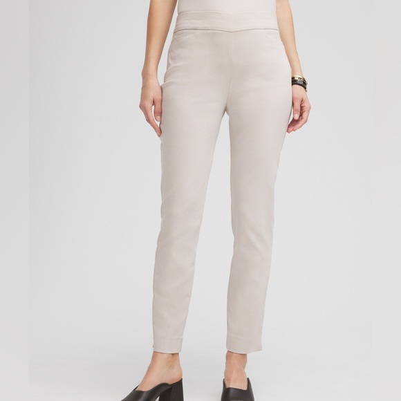 NWT CHICO’S SO SLIMMING BRIGITTE 360 SLIMMING PANTS IN SMOKEY TOUPE SIZE 2P - Picture 1 of 7